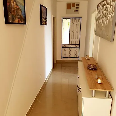 Adriatic Apartment *